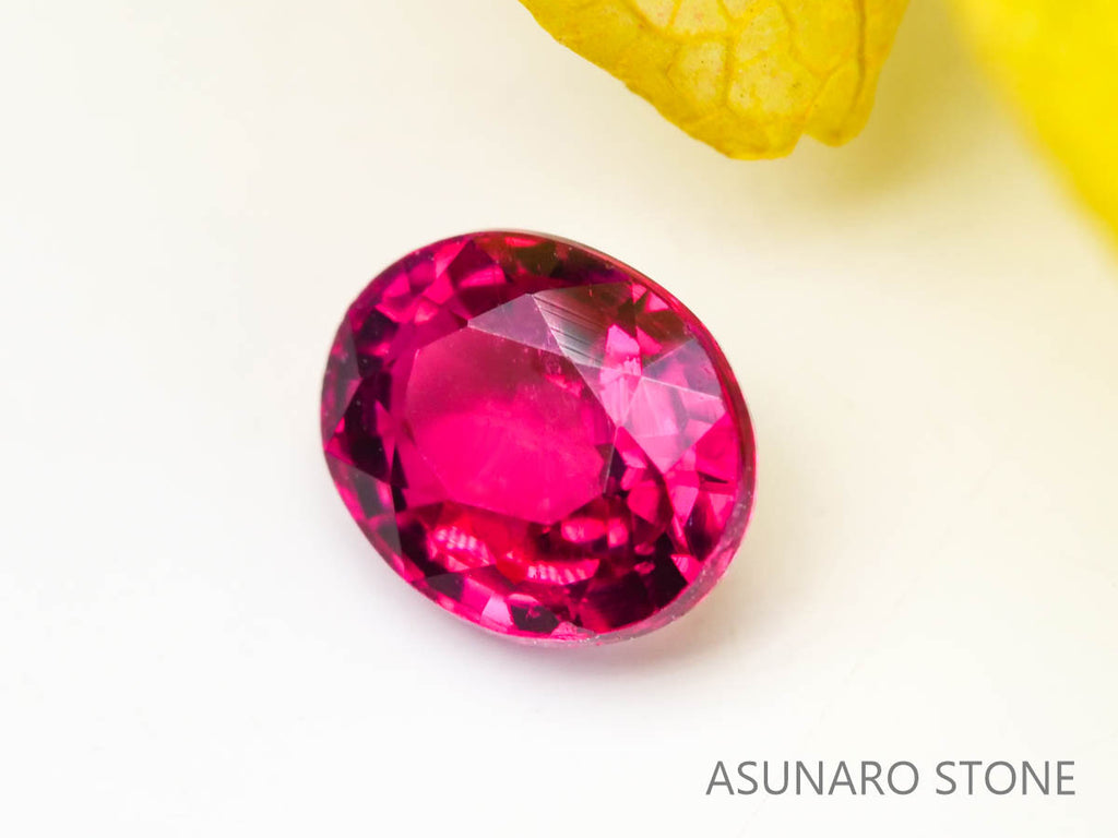 ピジョンブラッドルビー　オーバルカット　 タイ産　0.27ct　鑑別書付き  【230203-1366】