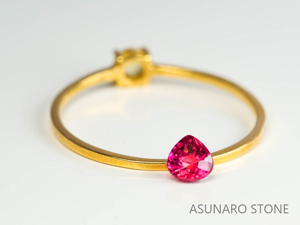 ピジョンブラッドルビー　ペアシェイプ　 タイ産　0.31ct　鑑別書付き  【230203-1367】