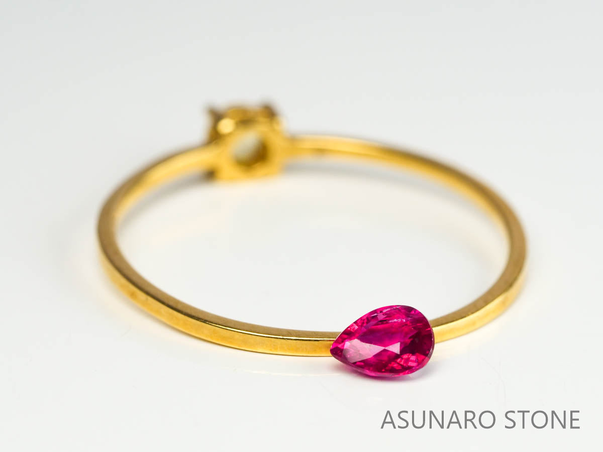 ピジョンブラッドルビー　ペアシェイプ　 タイ産　0.21ct　鑑別書付き  【230203-1369】