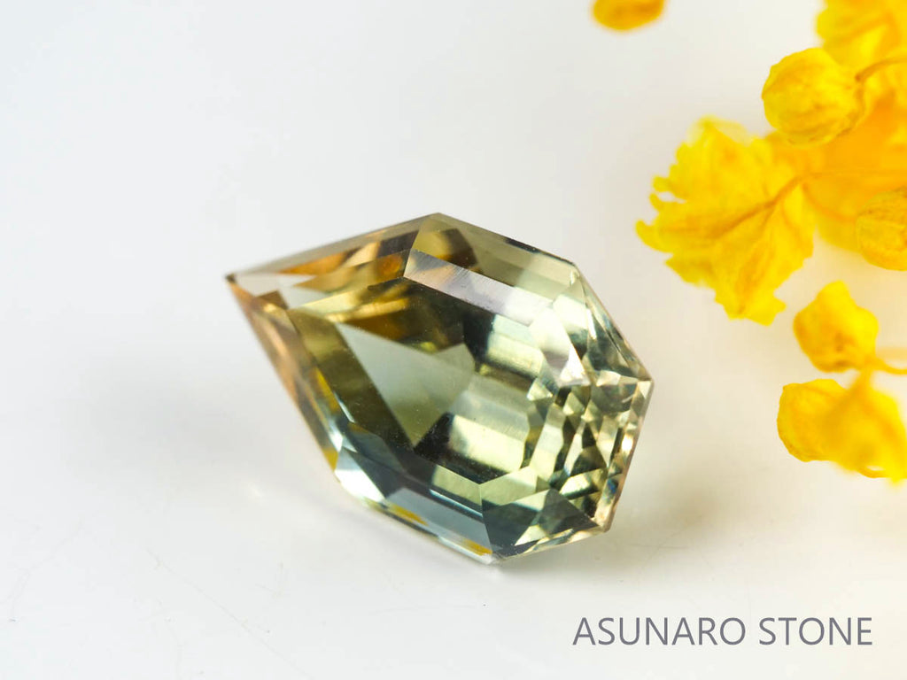 オレゴンサンストーン　ファンシーカット　アメリカ産 　3.20ct【230210-1446】