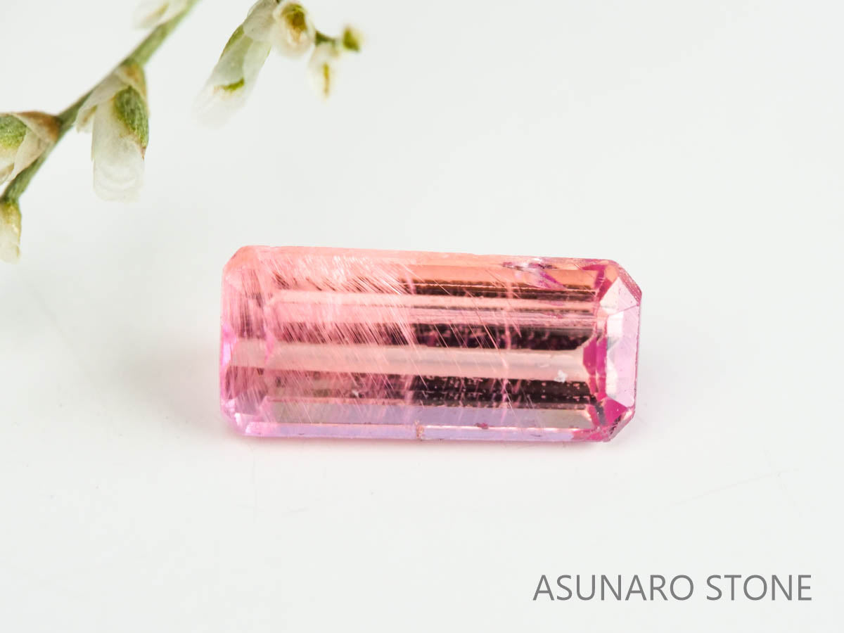 ペツォッタイト　エメラルドカット　マダガスカル産 　0.35ct【230210-1453】