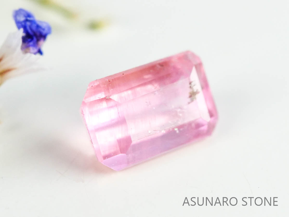 ペツォッタイト　エメラルドカット　マダガスカル産 　0.28ct【230213-1455】