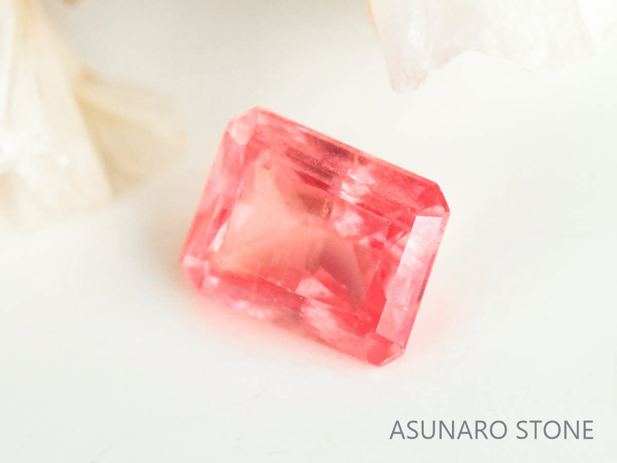 ロードクロサイト 　エメラルドカット　アメリカ・スイートホーム産　0.50ct　【230217-1466】