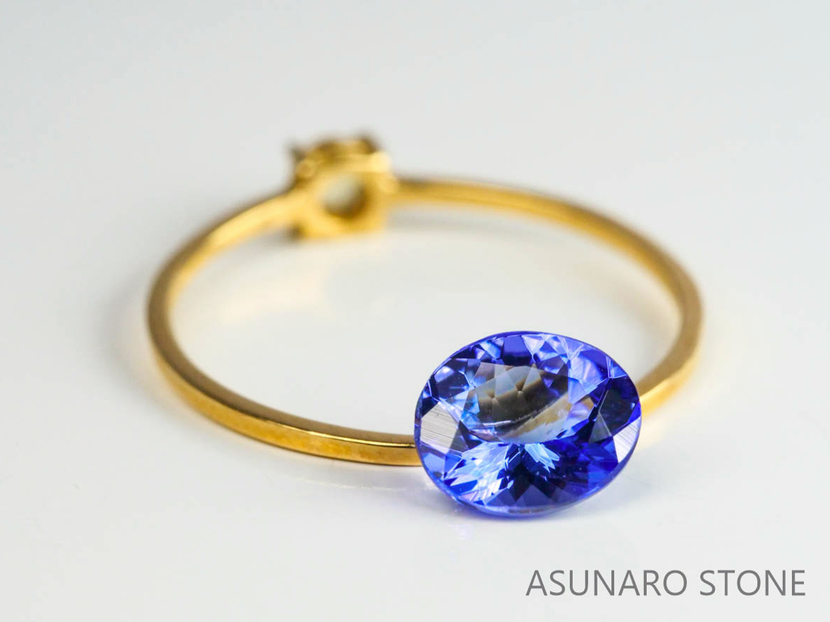 タンザナイト  オーバルカット　タンザニア産　　1.04ct【230217-1468】