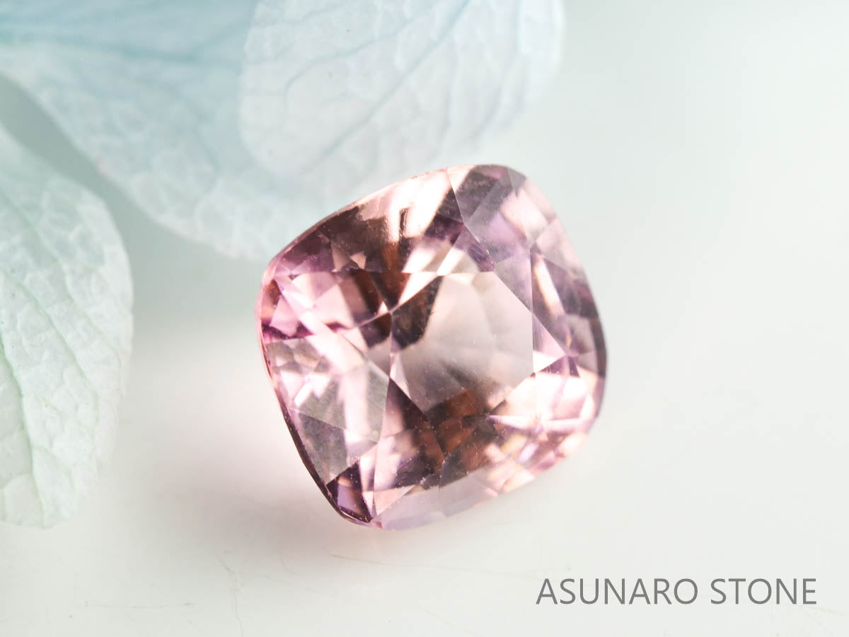 ピーチカラートルマリン　クッションカット　ブラジル産　　1.42ct【230313-1622】