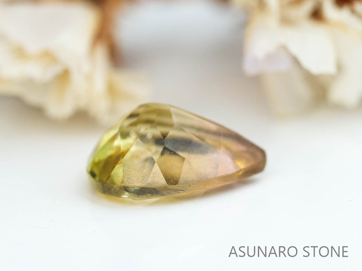 バイカラートルマリン　ペアシェイプ　ルワンダ産　　0.94ct【230313-1632】