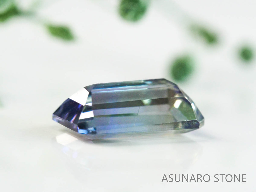 パーティーカラーゾイサイト（タンザナイト）  エメラルドカット　タンザニア産　　0.84ct【230220-1476】