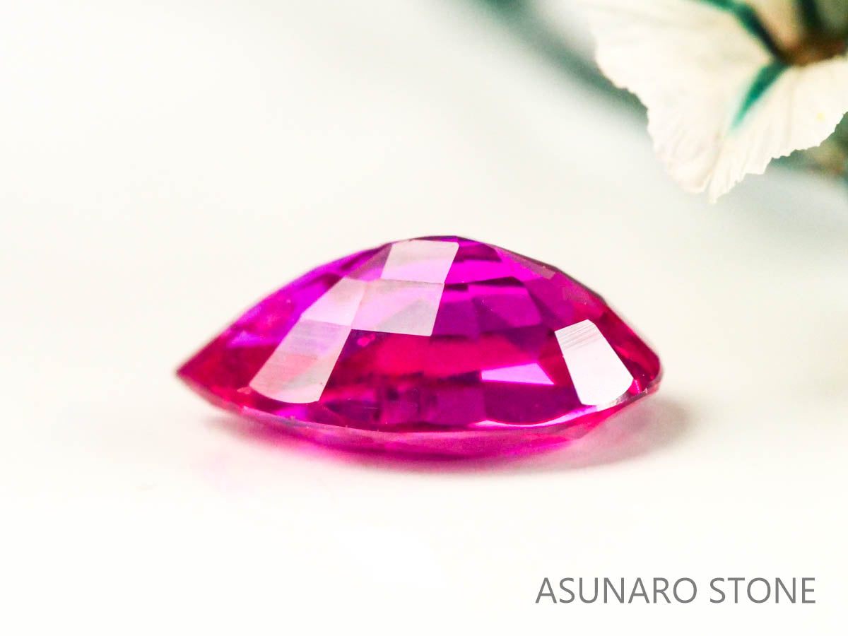 ピジョンブラッドルビー　ペアシェイプ　 タイ産　0.29ct　鑑別書付き  【230220-1506】