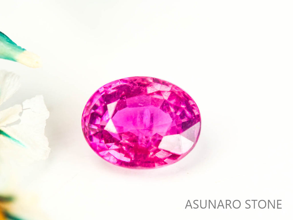 ピジョンブラッドルビー　オーバルカット　 タイ産　0.39ct　鑑別書付き   【230220-1508】