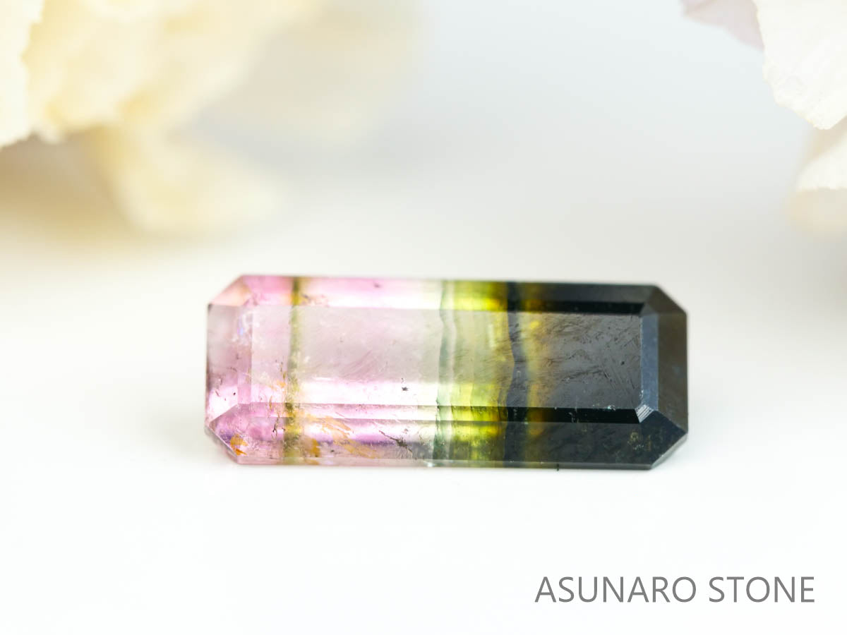 パーティーカラードトルマリン　エメラルドカット　ブラジル産　　0.65ct【230313-1635】