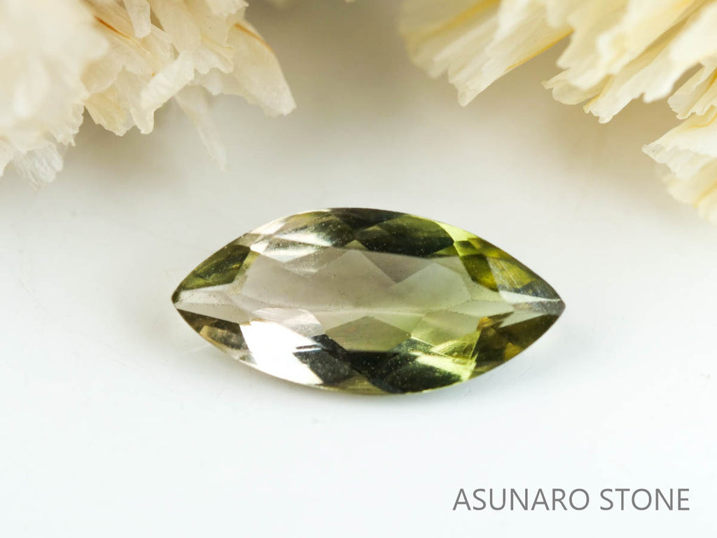 バイカラートルマリン　マーキスカット　ブラジル産　0.57ct【230313-1637】