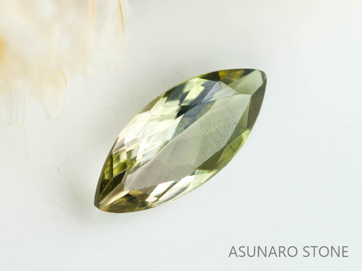 バイカラートルマリン　マーキスカット　ブラジル産　0.57ct【230313-1637】