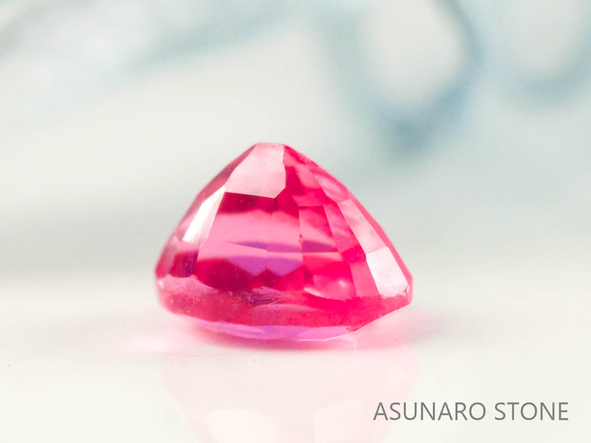 ホットピンクスピネル 　オーバルカット　スリランカ産　0.28ct　【230227-1516】