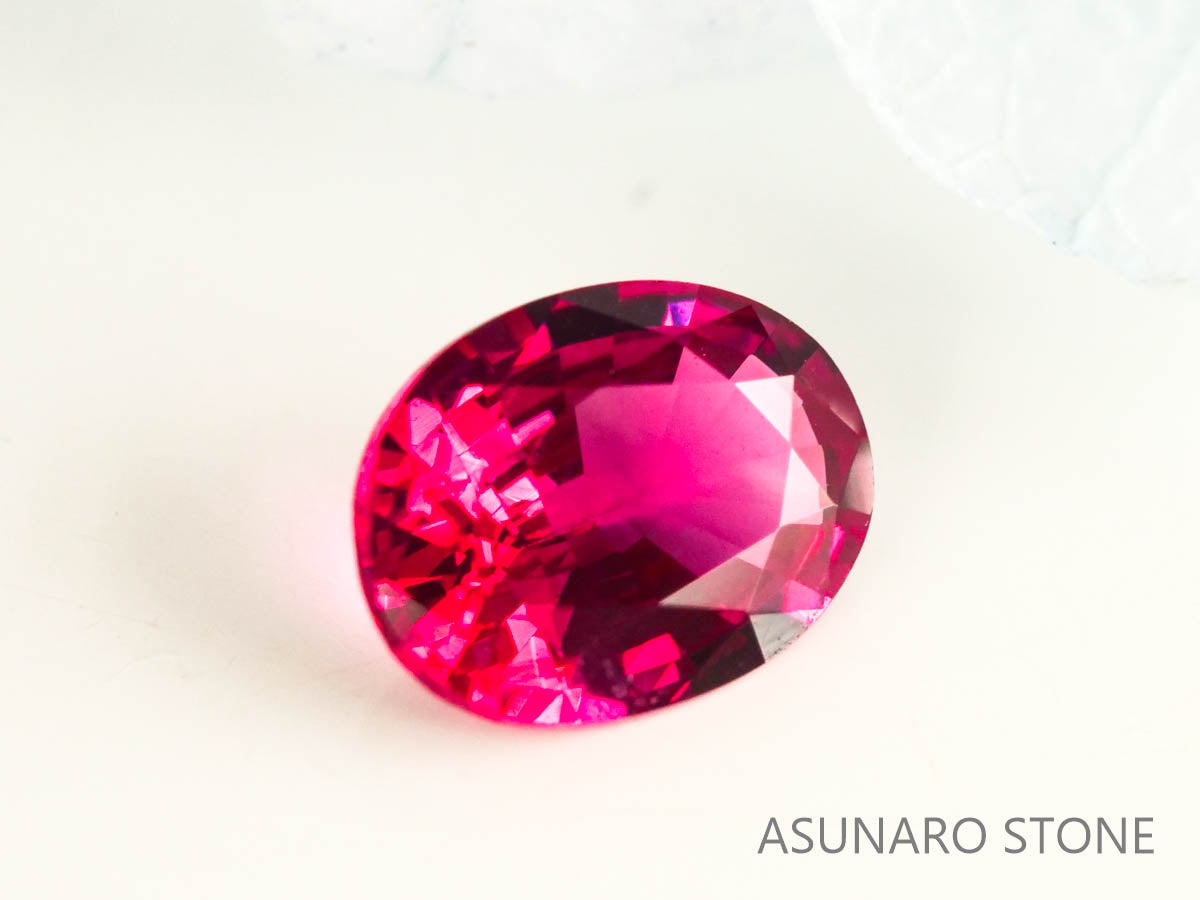 レッドスピネル 　オーバルカット　スリランカ産　0.31ct　【230227-1517】