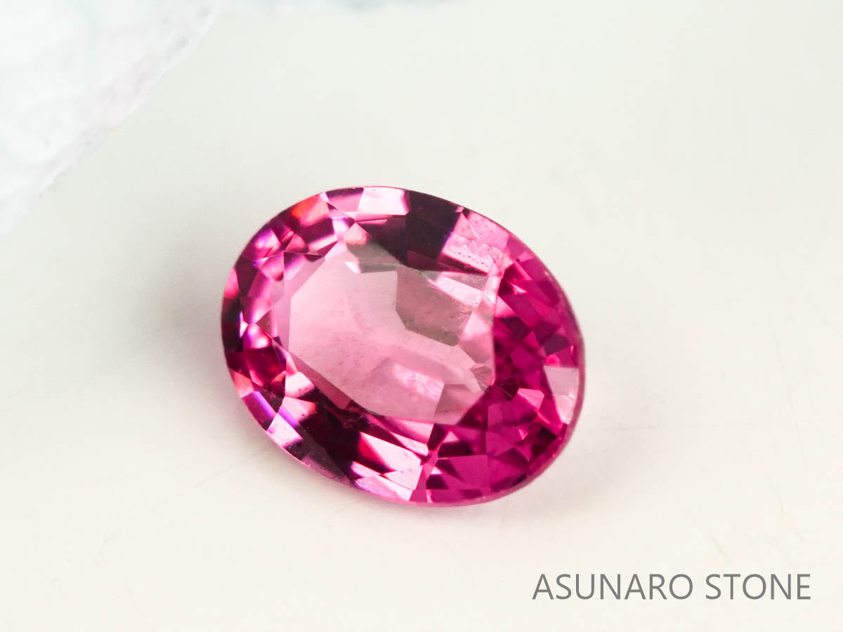 レッドスピネル 　オーバルカット　スリランカ産　0.16ct　【230227-1518】