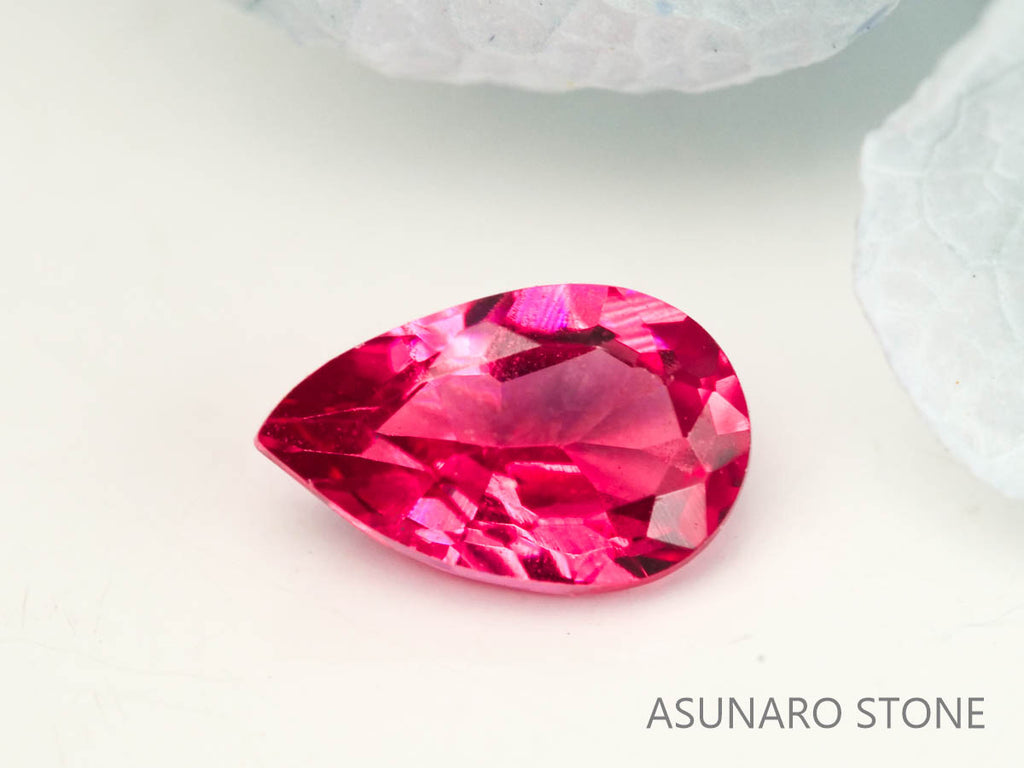 レッドスピネル 　ペアシェイプ　スリランカ産　0.24ct　【230227-1519】