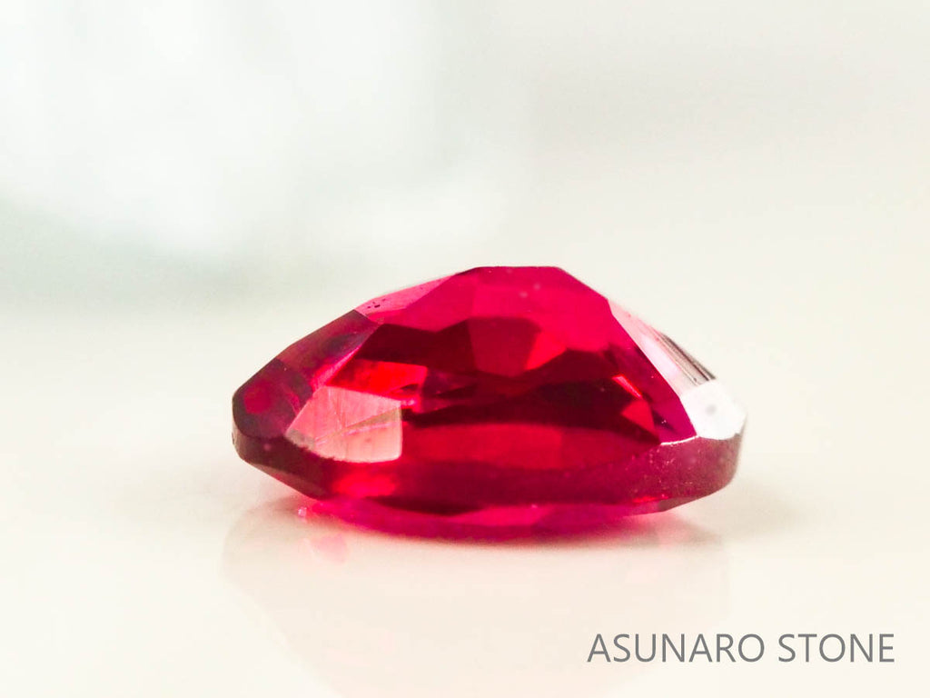レッドスピネル 　オーバルカット　スリランカ産　0.17ct　【230227-1521】
