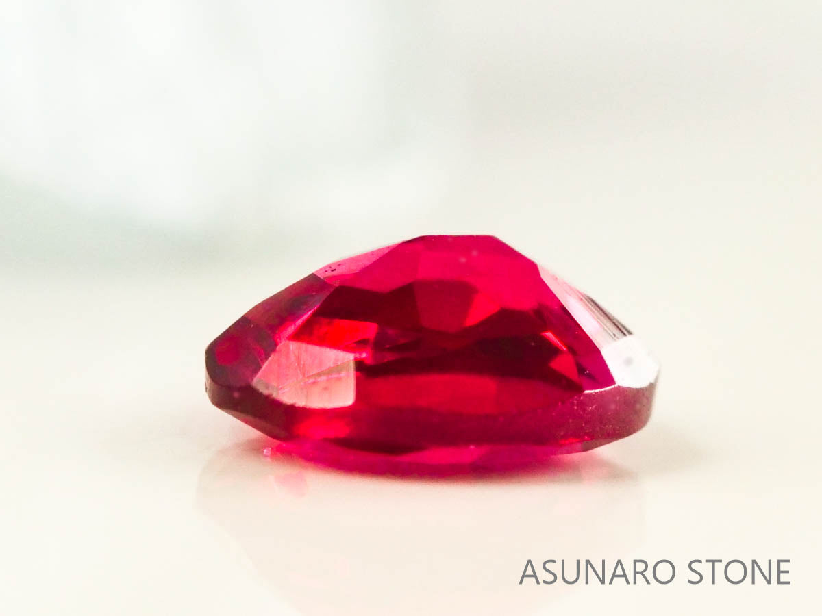 レッドスピネル 　オーバルカット　スリランカ産　0.17ct　【230227-1521】