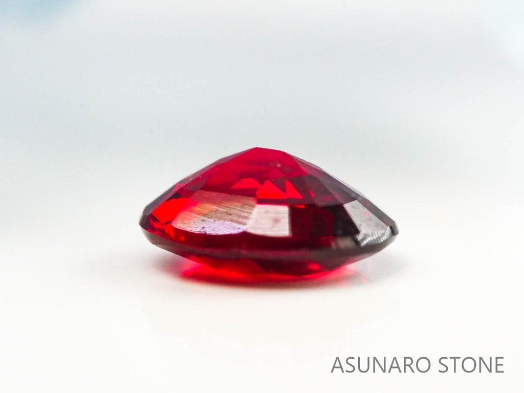 レッドスピネル 　オーバルカット　スリランカ産　0.33ct　【230227-1523】