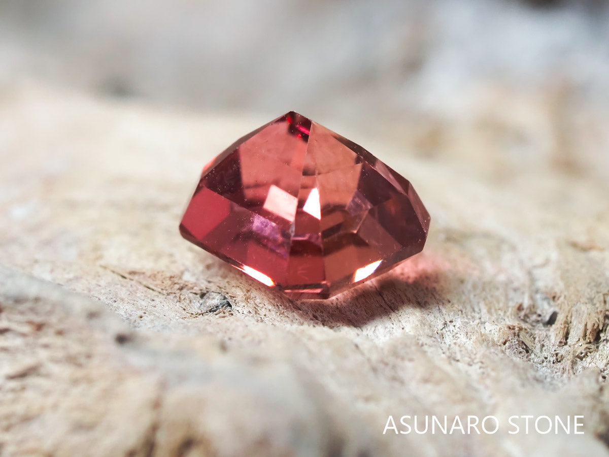 ピンクトルマリン エメラルドカット アフガニスタン産 1.53ct【pt21030222】