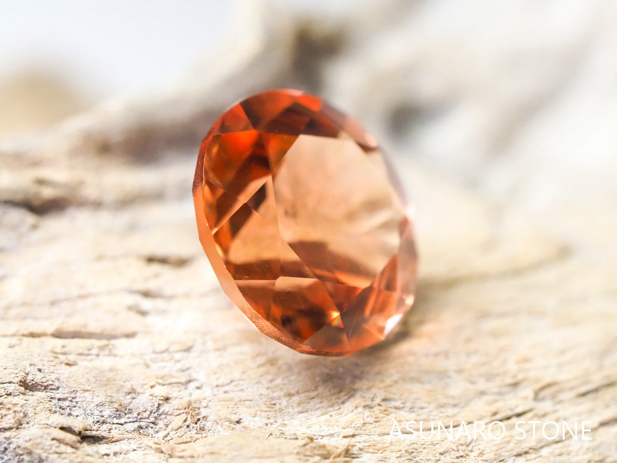 バイカラーオレゴンサンストーン  ラウンドカット アメリカ産 2.50ct【os21030229】