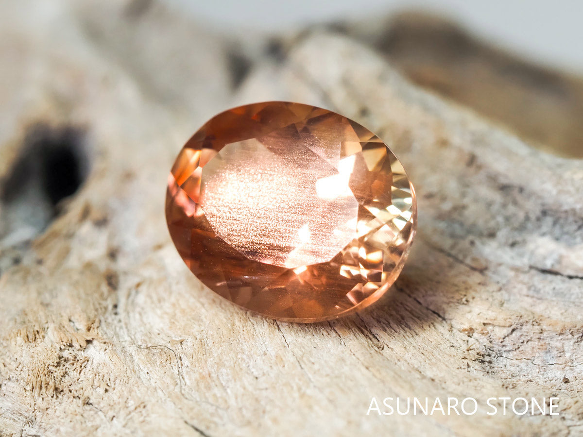 バイカラーオレゴンサンストーン  オーバルカット アメリカ産 2.53ct【os21030230】