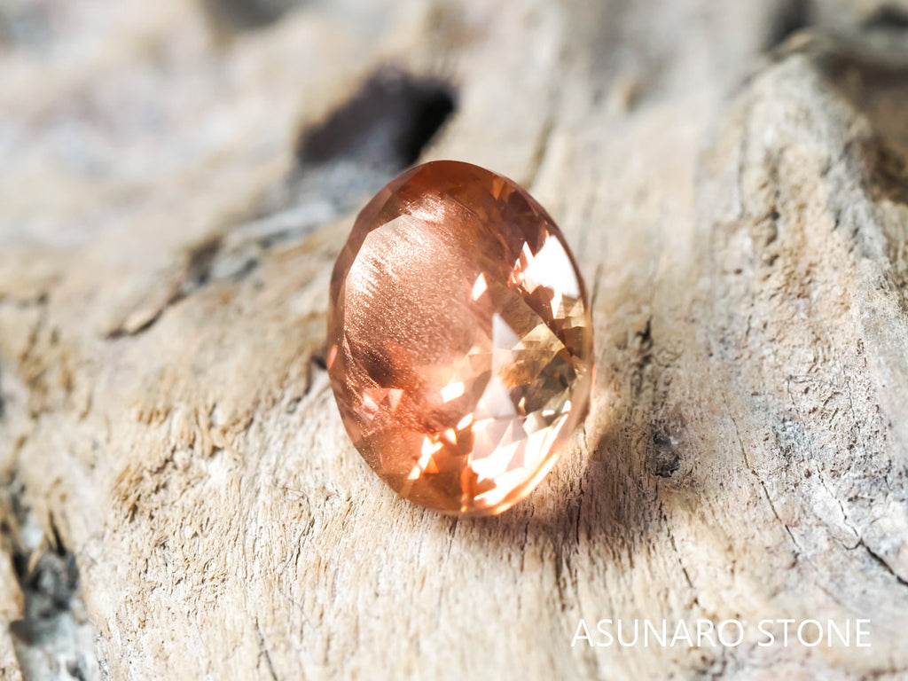 バイカラーオレゴンサンストーン  オーバルカット アメリカ産 2.53ct【os21030230】