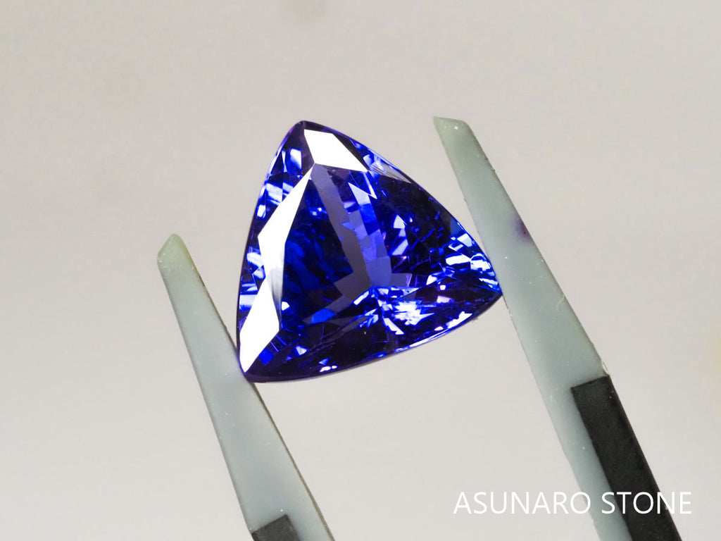 タンザナイト  トリリアントカット タンザニア産 日独ソーティング付 2.94ct【tn21040236】