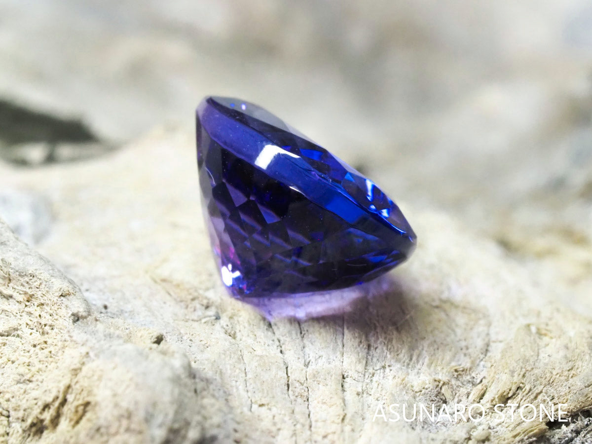 タンザナイト  オーバルカット タンザニア産 日独ソーティング付 4.24ct【tn21040237】