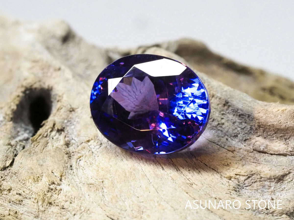 タンザナイト  オーバルカット タンザニア産 日独ソーティング付 4.24ct【tn21040237】