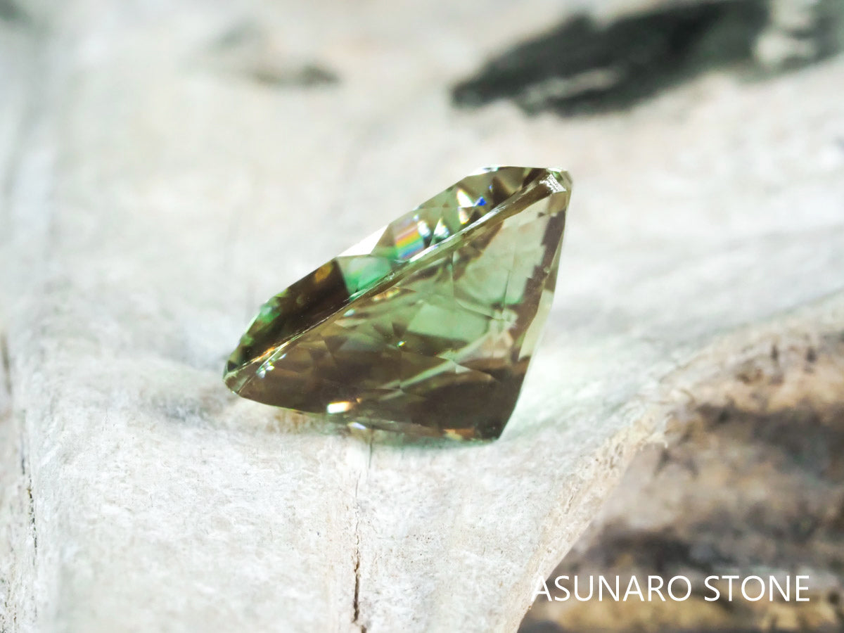 バイカラーオレゴンサンストーン トリリアントカット アメリカ産 3.61ct【os210621-241】