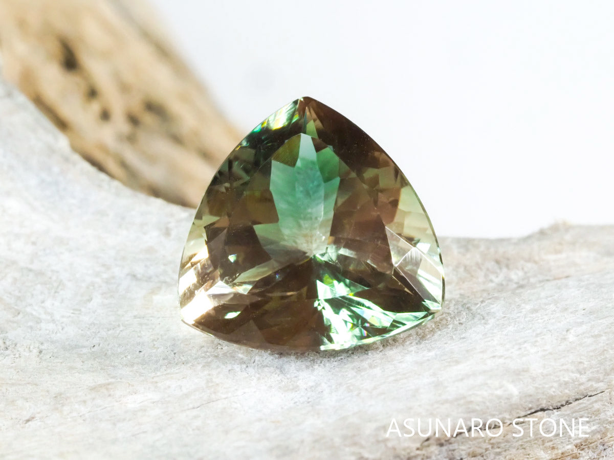 バイカラーオレゴンサンストーン トリリアントカット アメリカ産 3.61ct【os210621-241】