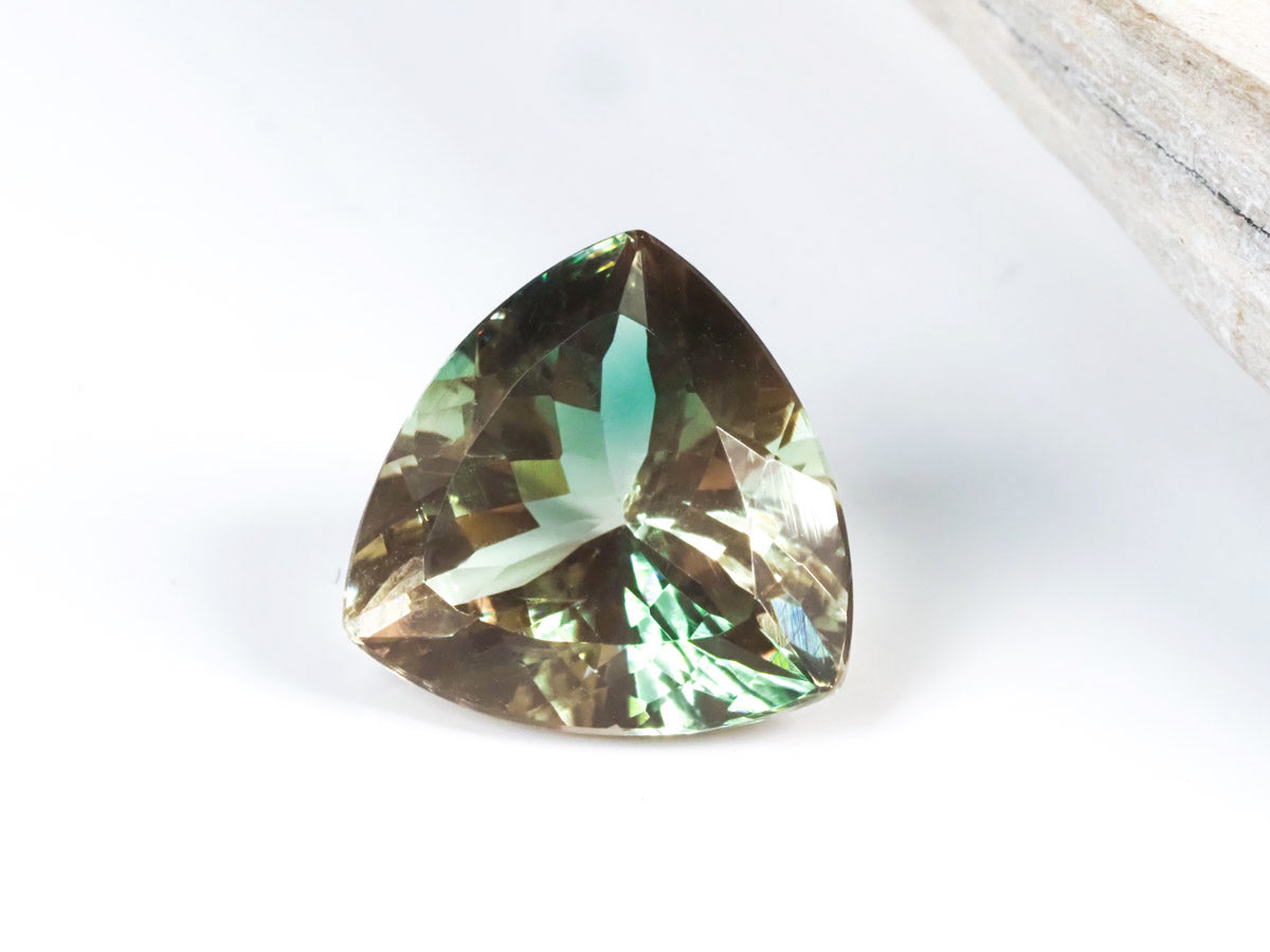 バイカラーオレゴンサンストーン トリリアントカット アメリカ産 3.61ct【os210621-241】