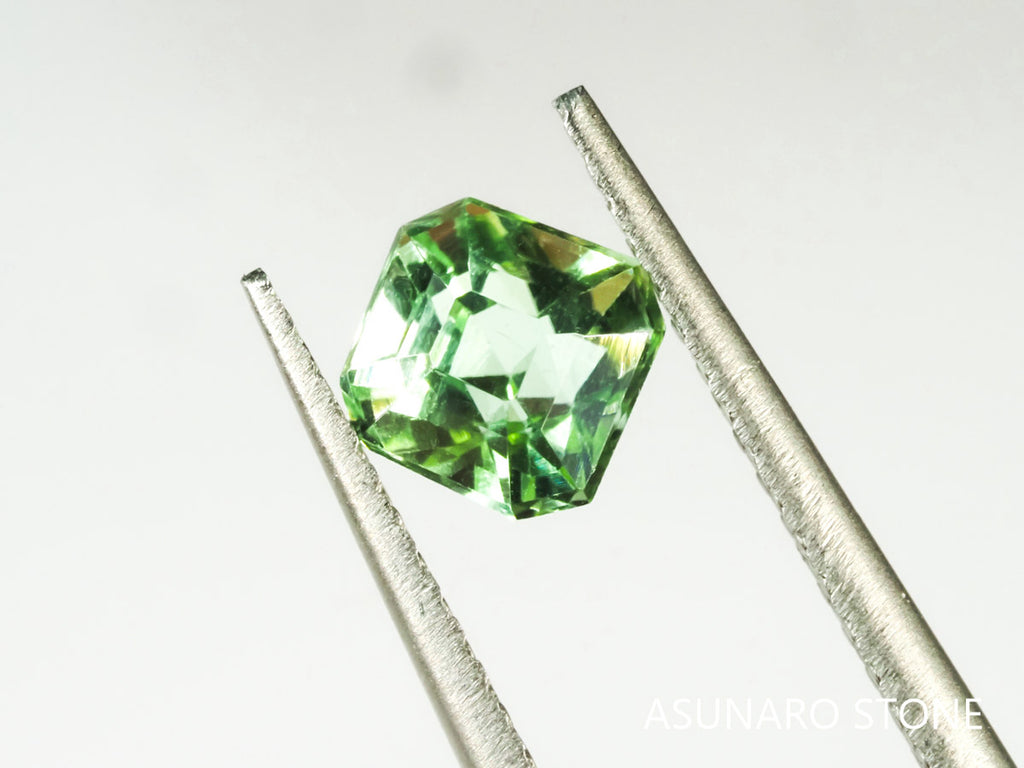 ミントカラートルマリン アッシャーカット アフガニスタン産 0.76ct【tm21040242】