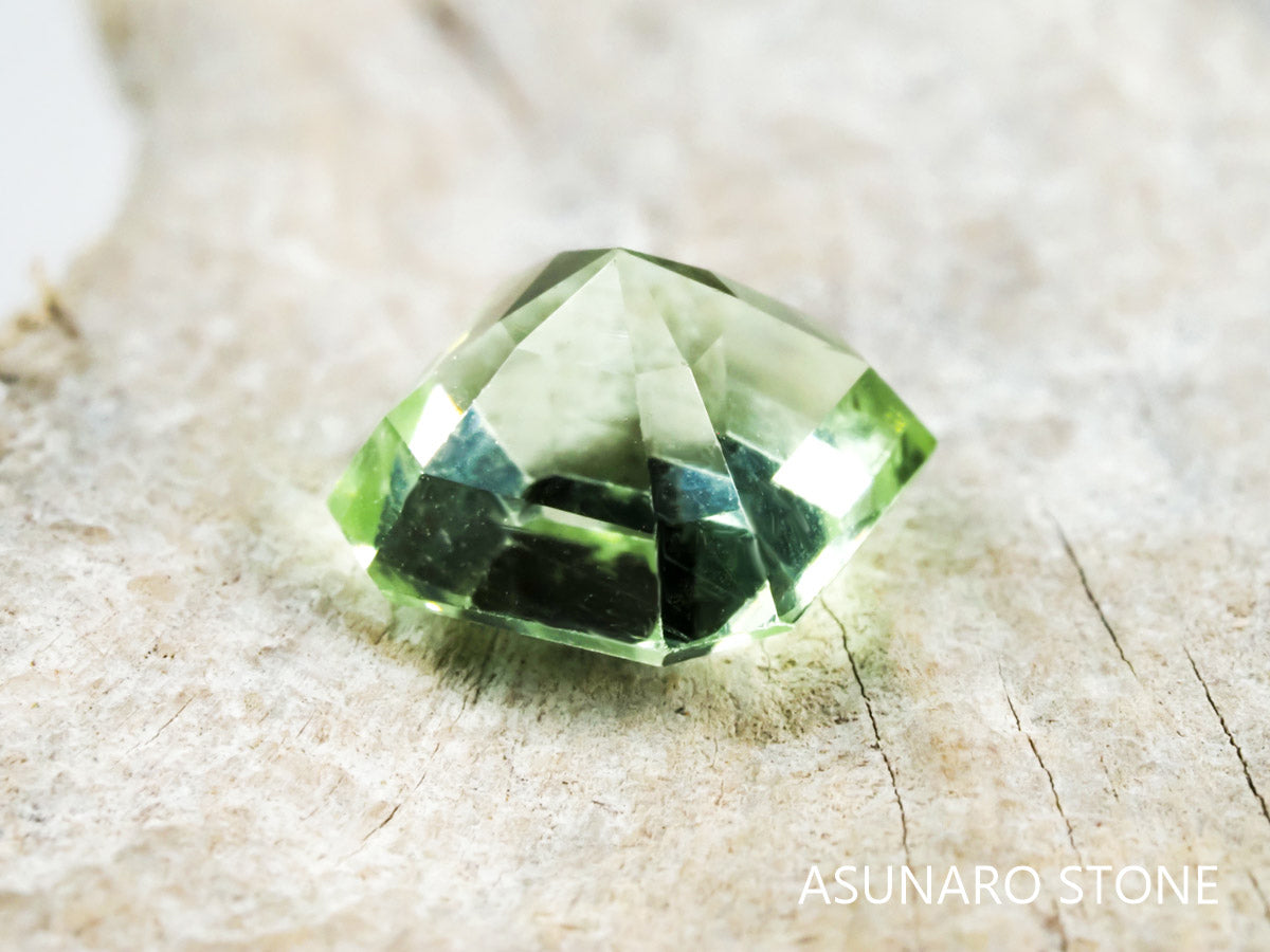 ミントカラートルマリン アッシャーカット アフガニスタン産 1.07ct【tm21040243】