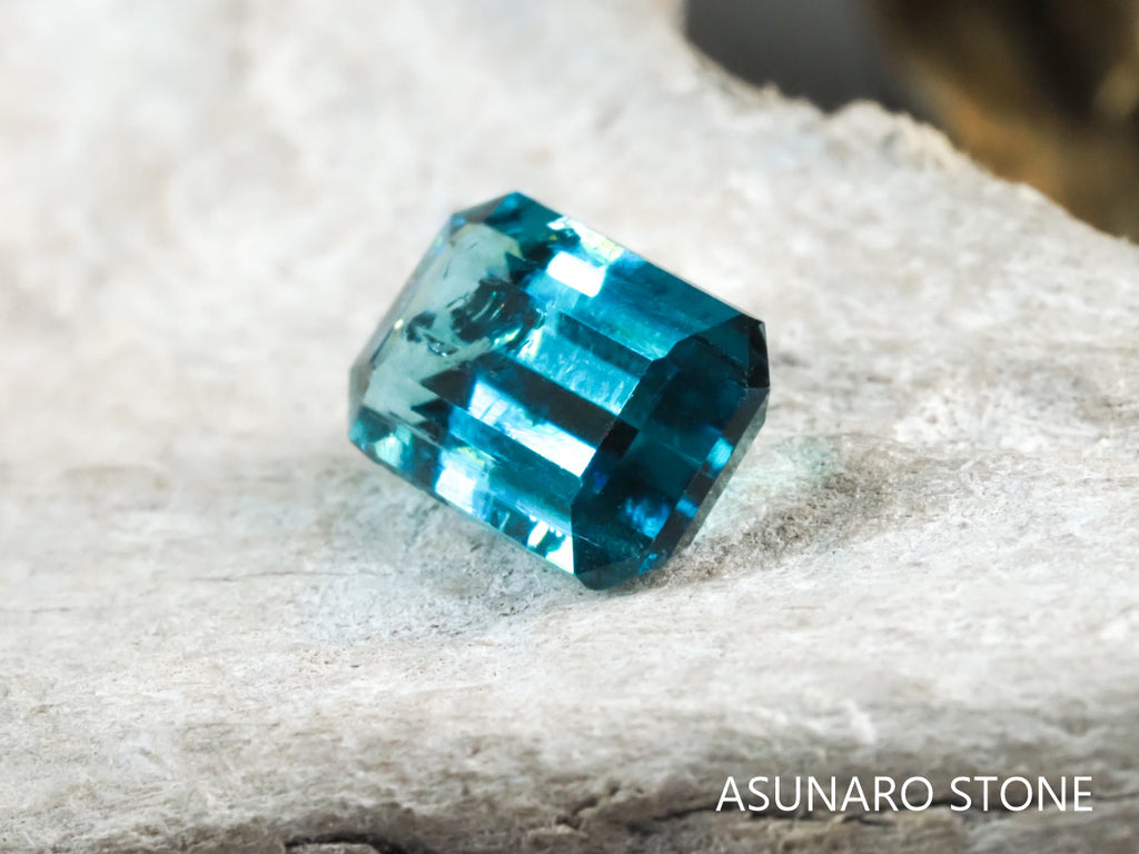 ブルートルマリン エメラルドカット アフガニスタン産 0.97ct【tm210621-245】