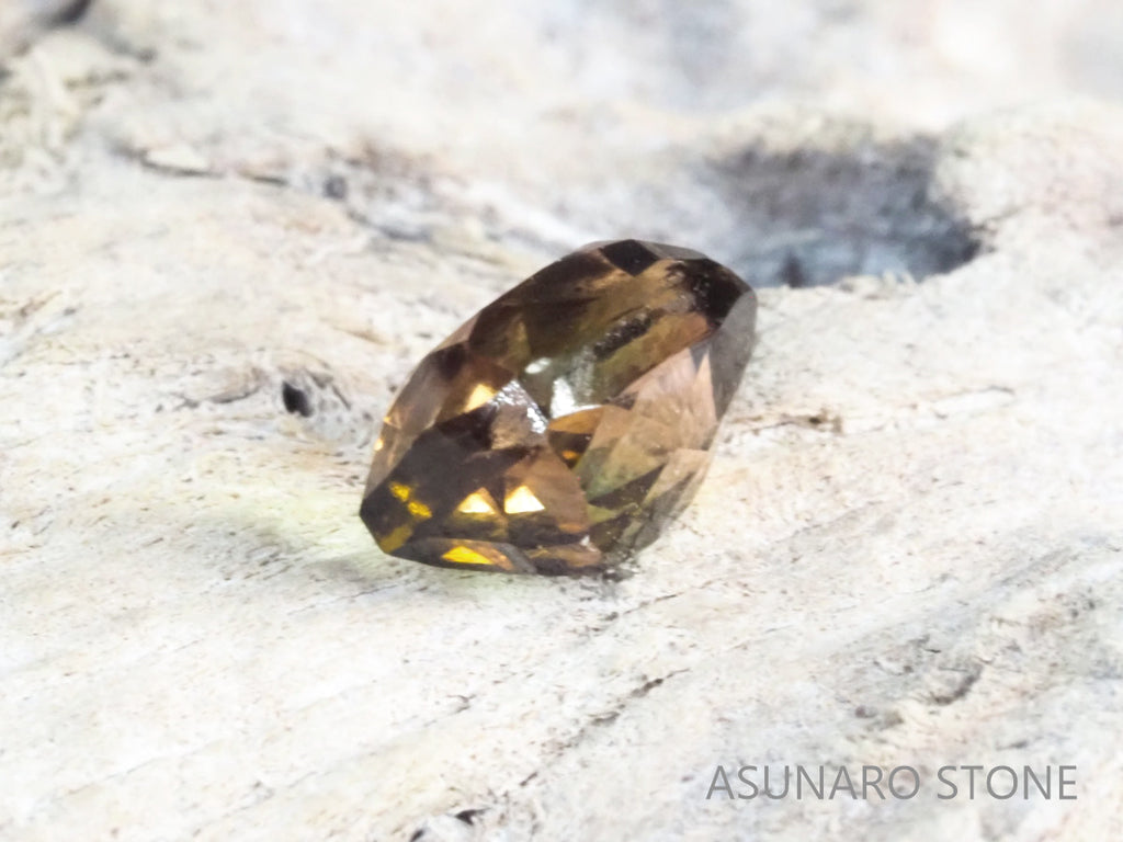 バイカラートルマリン ブラジル産 0.80ct【tm21040260】