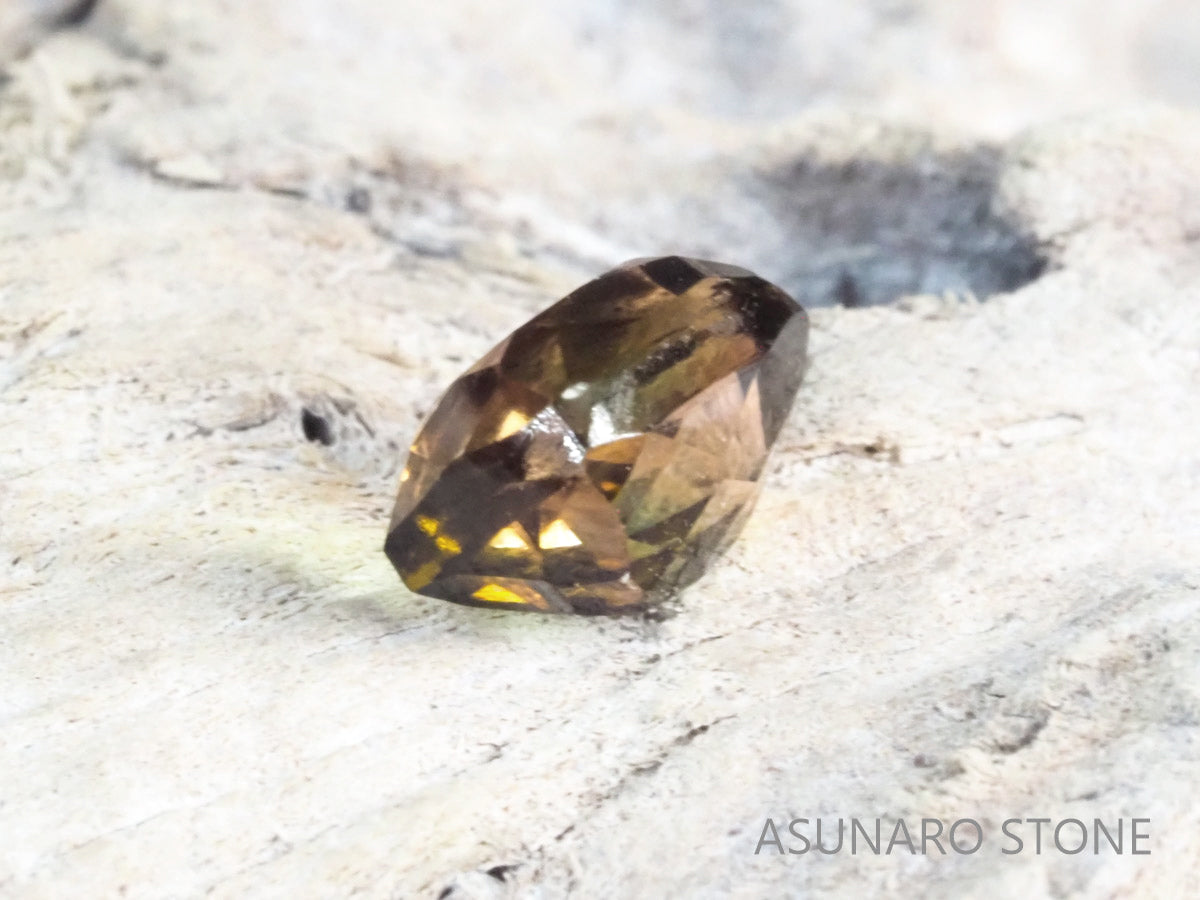 バイカラートルマリン ブラジル産 0.80ct【tm21040260】