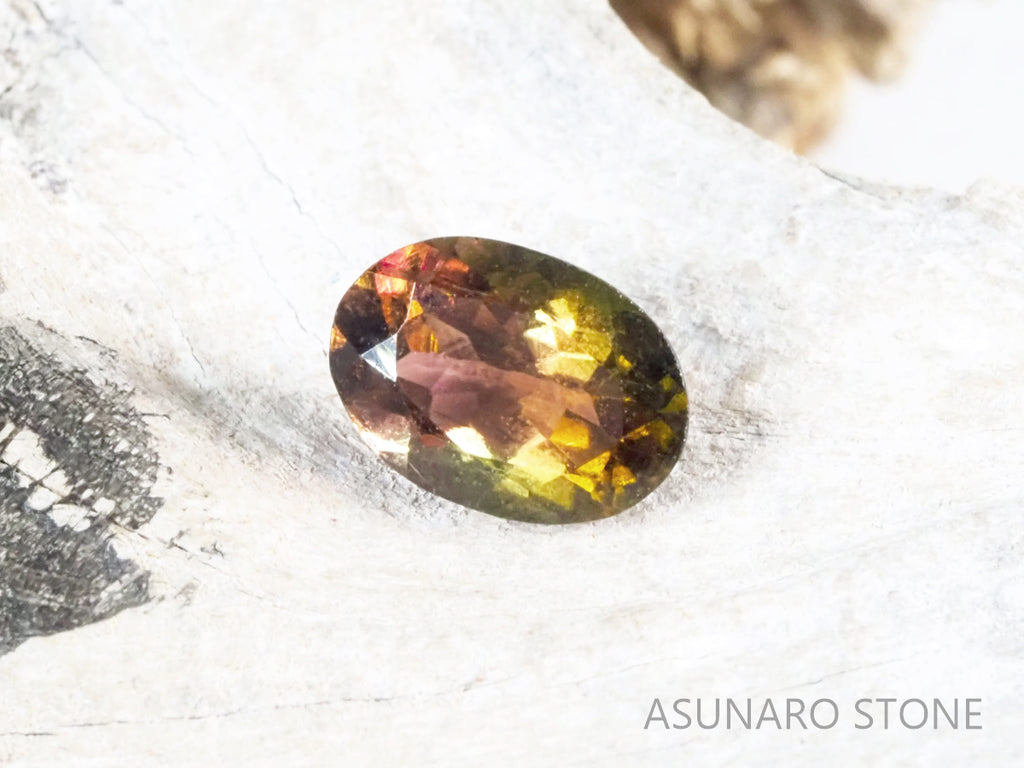 パーティーカラードトルマリン ブラジル産 1.01ct【tm21040262】