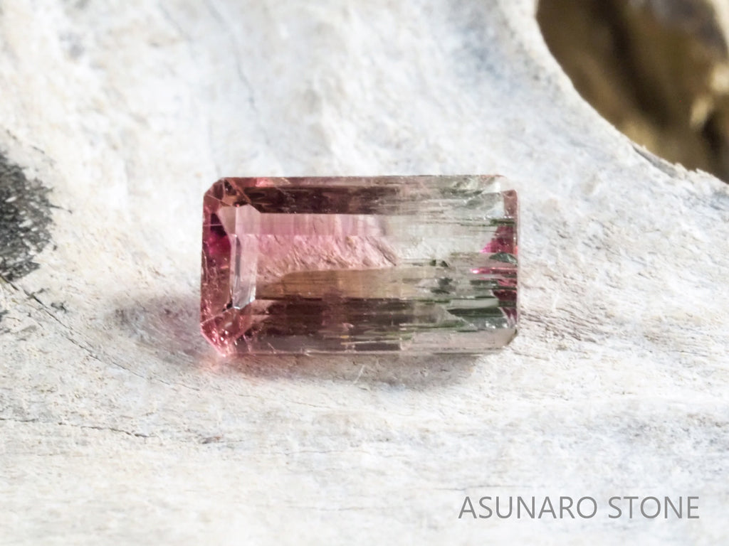 バイカラートルマリン ブラジル産 1.37ct【tm21040266】