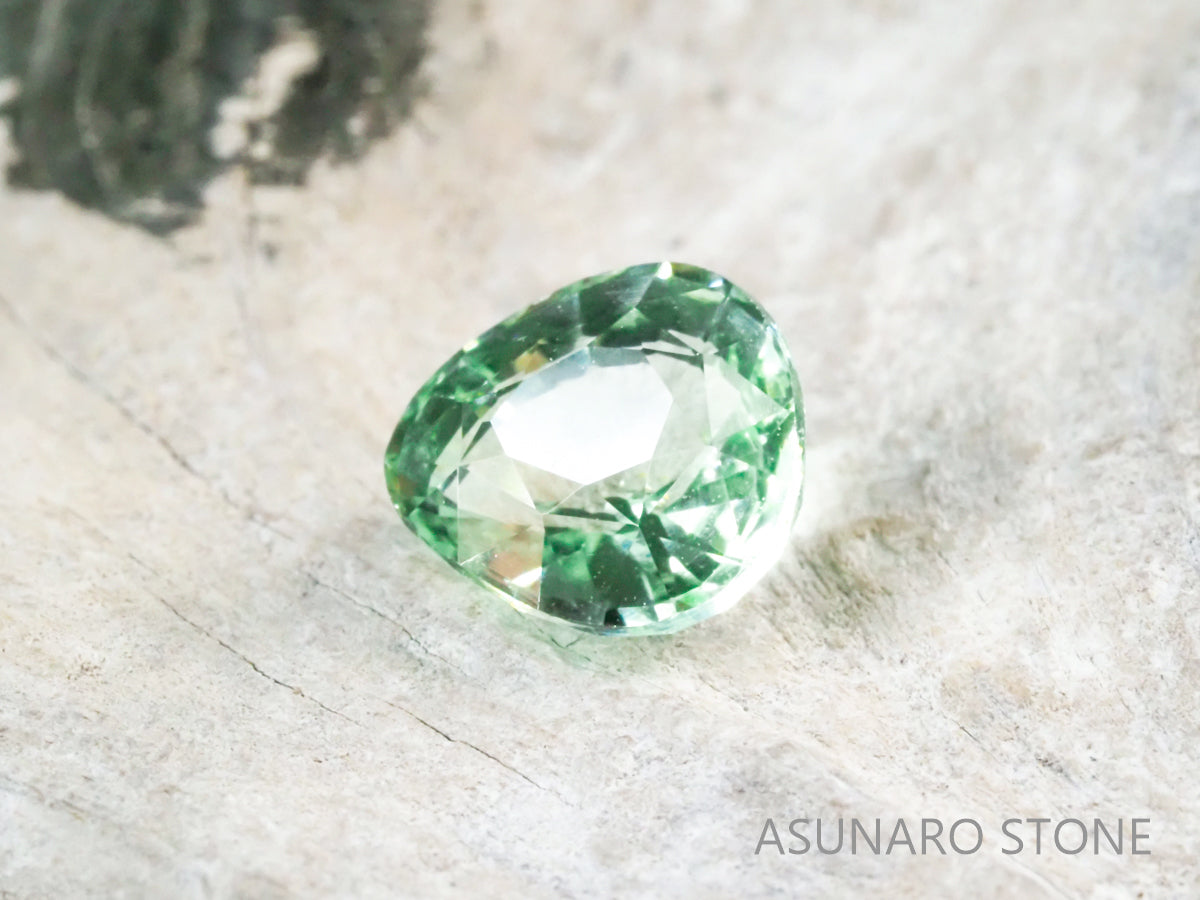 シーフォームトルマリン マロンカット アフガニスタン産 1.01ct【tm21030277】