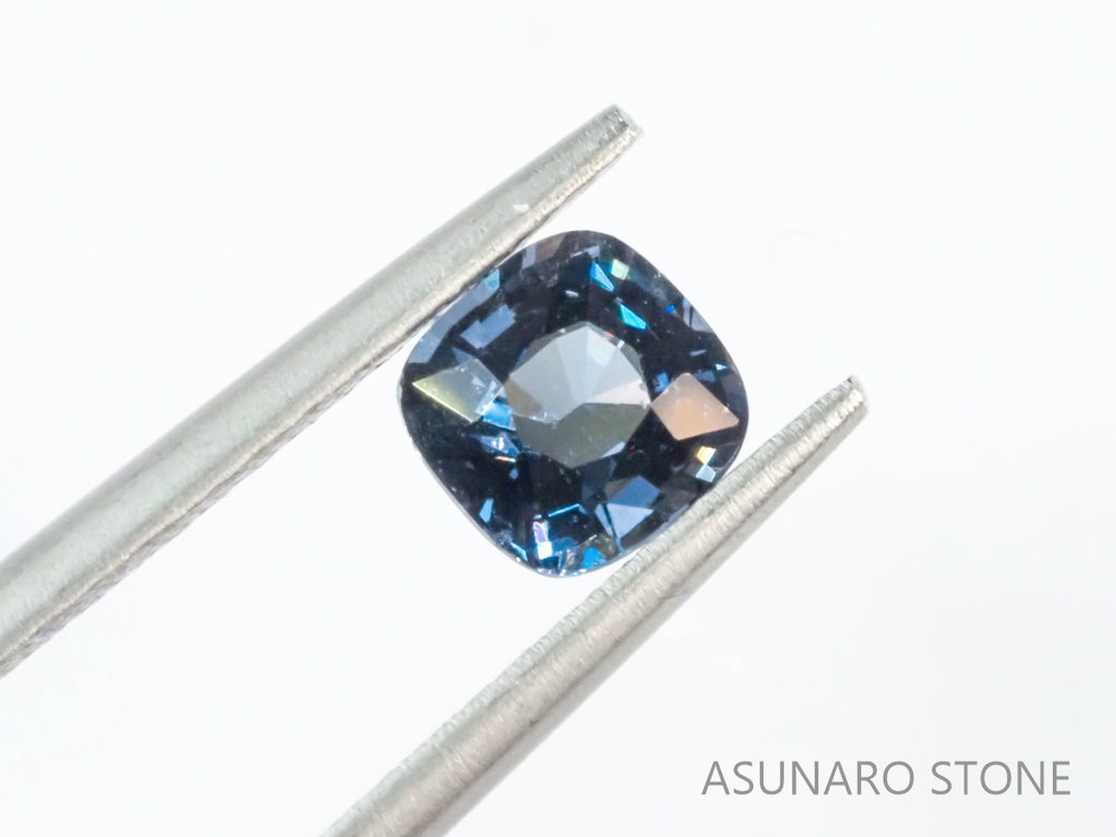 ブルースピネル クッションカット スリランカ産 0.73ct【sp21040276】