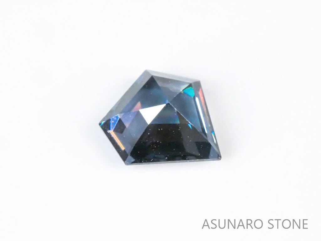 ブルースピネル ダイヤカット スリランカ産 0.54ct【sp21040275】