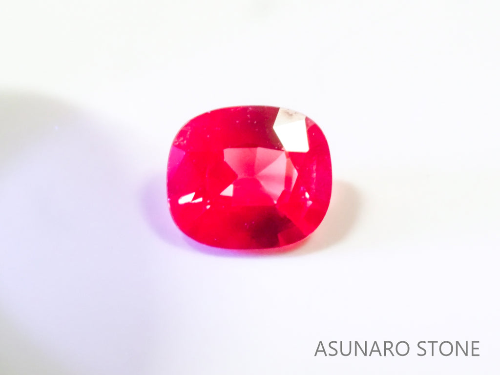 ホットピンクスピネル クッションカット タンザニア産 0.26ct【sp21040268】