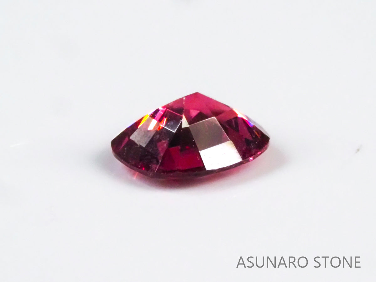 ホットピンクスピネル クッションカット タンザニア産 0.26ct【sp21040268】