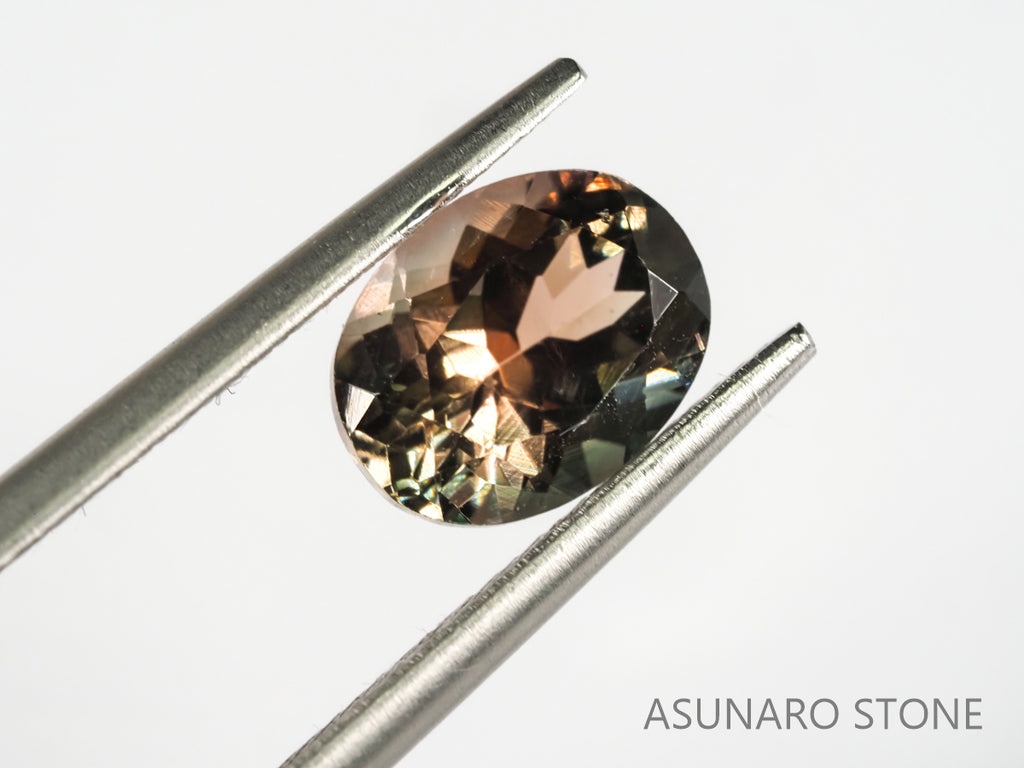 バイカラーオレゴンサンストーン オーバルカット アメリカ産 1.38ct【os2105287】