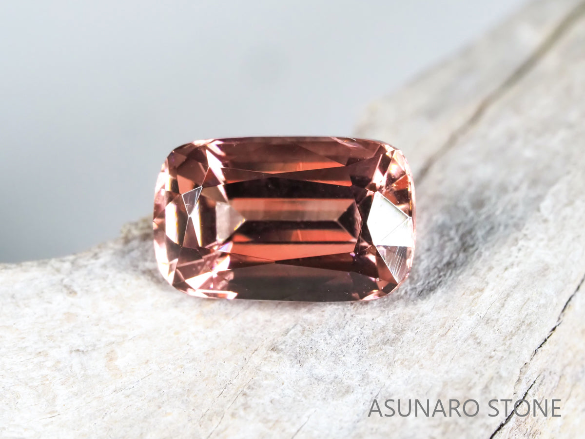 ピンクトルマリン クッションカット アフガニスタン産 2.52ct【pt21005297】