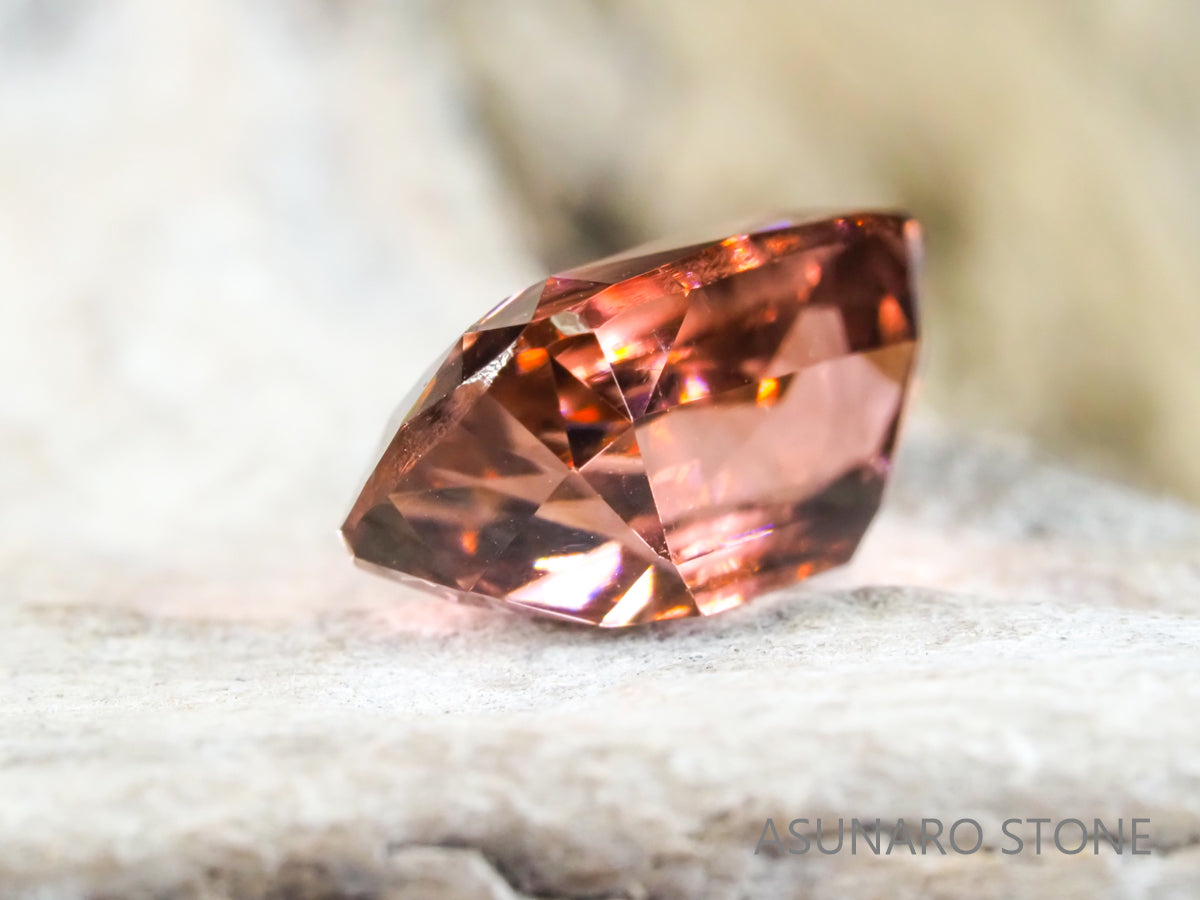 ピンクトルマリン クッションカット アフガニスタン産 2.52ct【pt21005297】