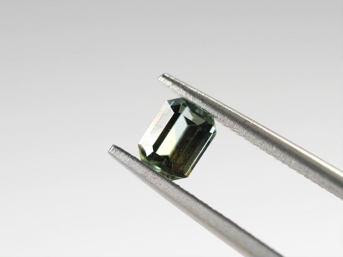 バイカラーサファイア エメラルドカット スリランカ産0.57ct【bs210703-430】
