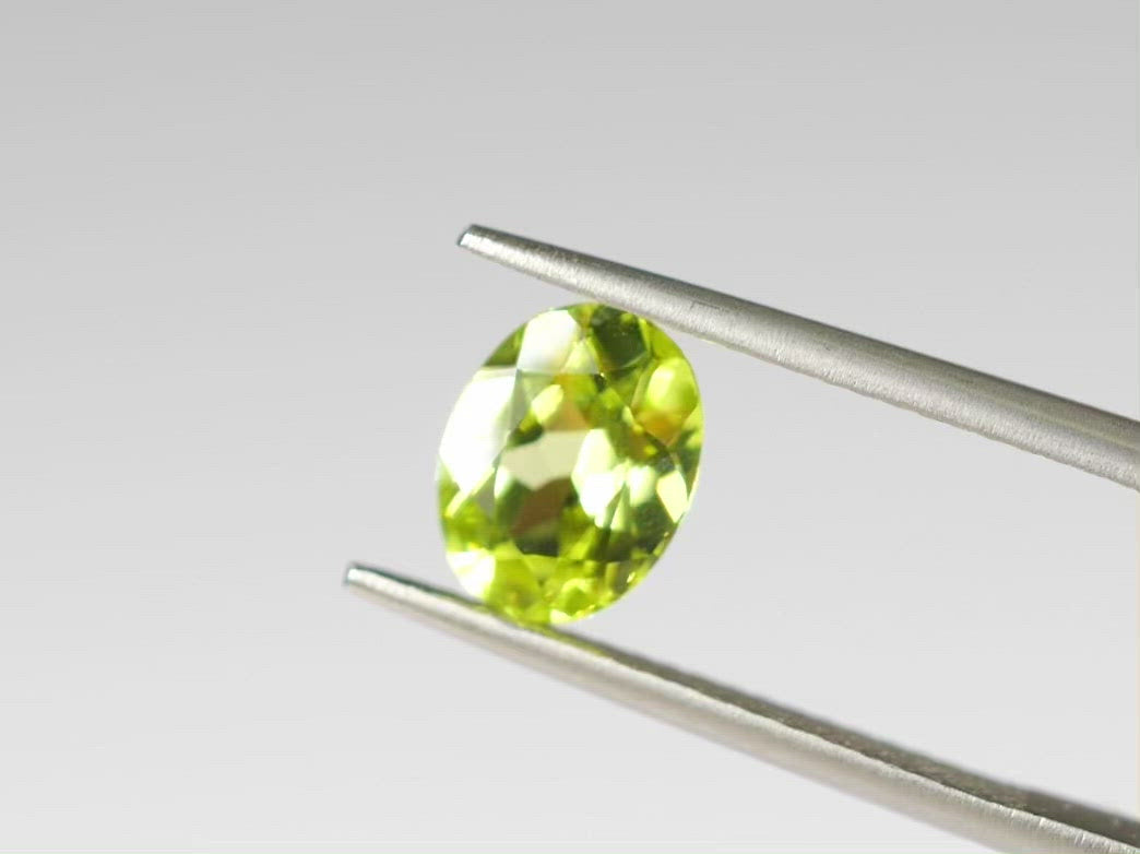 パロットクリソベリル オーバルカット インド・オリッサ産 1.73ct【pc210621-306】